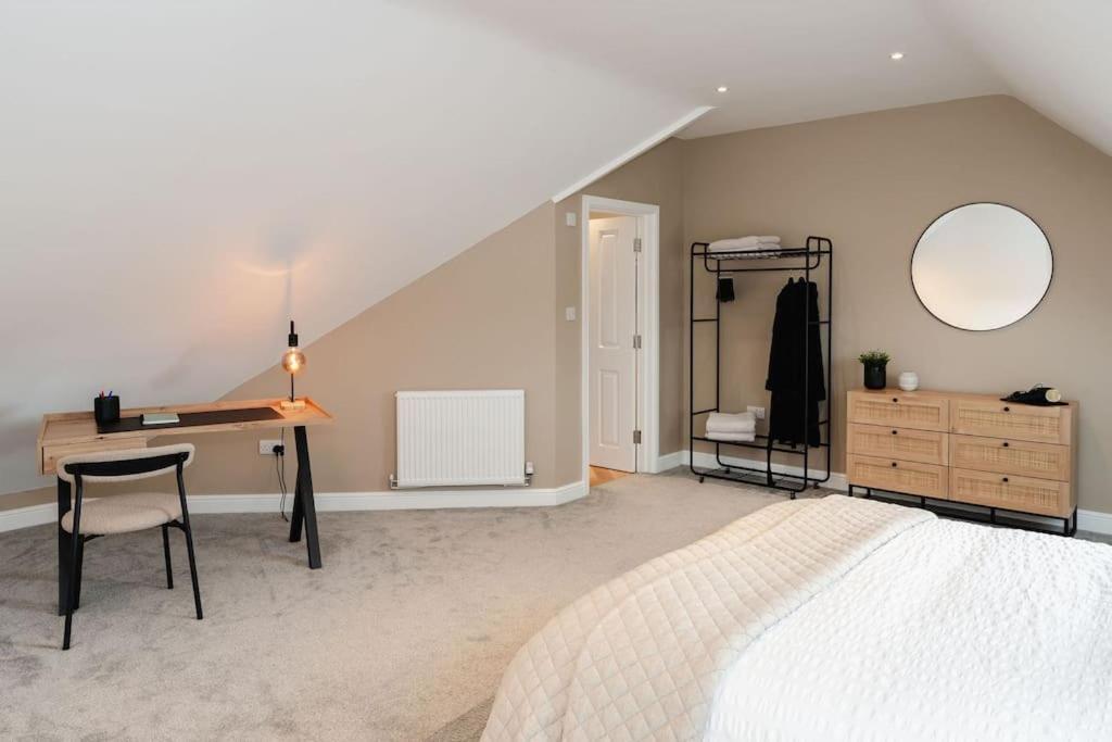 Boutique Apartment - Mazerystays Exley Екстериор снимка