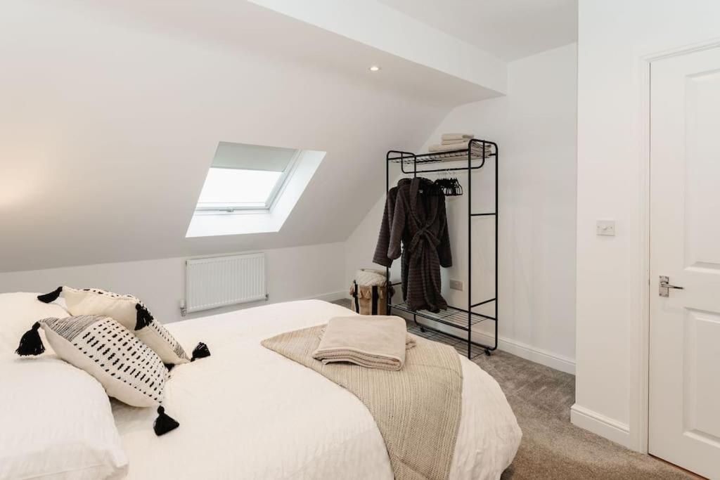 Boutique Apartment - Mazerystays Exley Екстериор снимка