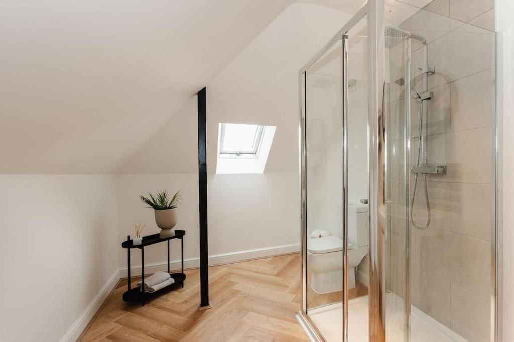 Boutique Apartment - Mazerystays Exley Екстериор снимка